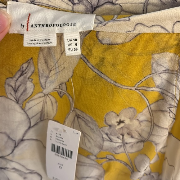 Anthropologie size 6 NWT Yellow floral ruffled skirt - Picture 2 of 5